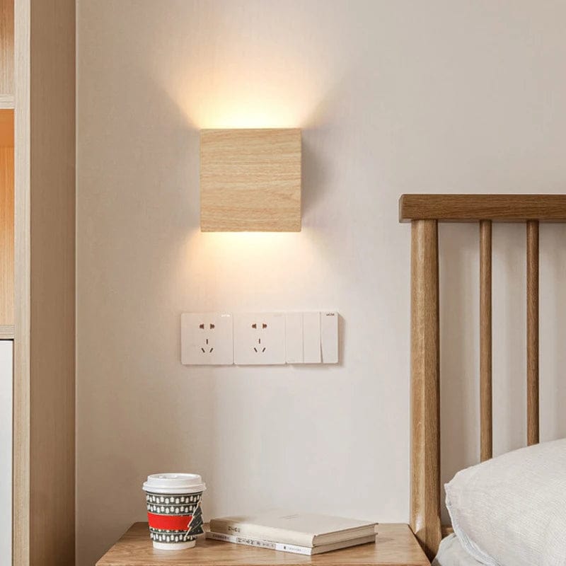 Applique murale cubique en bois naturel