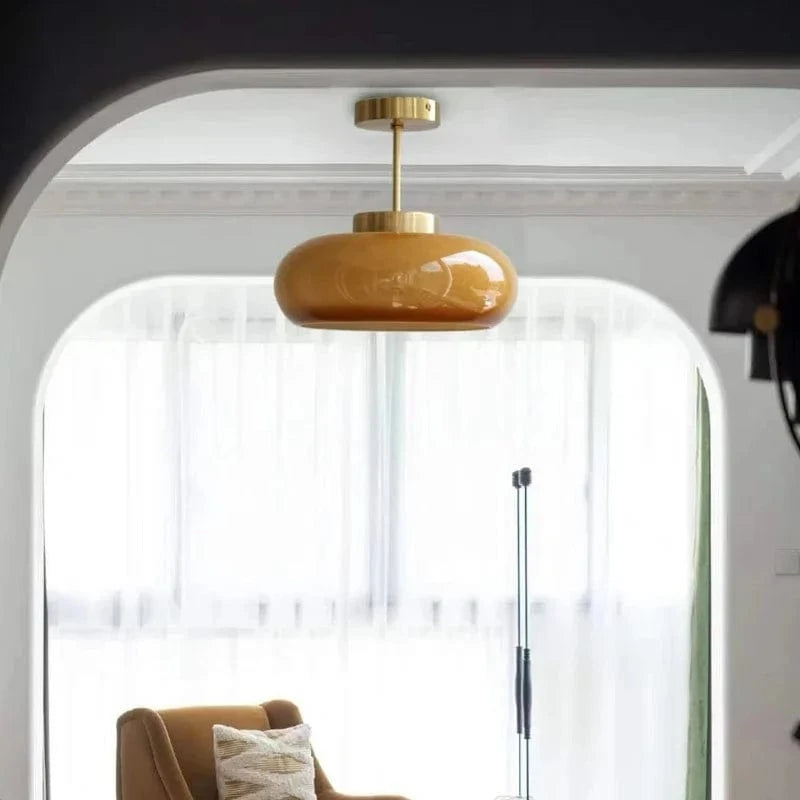 Plafonnier en verre orange style Bauhaus